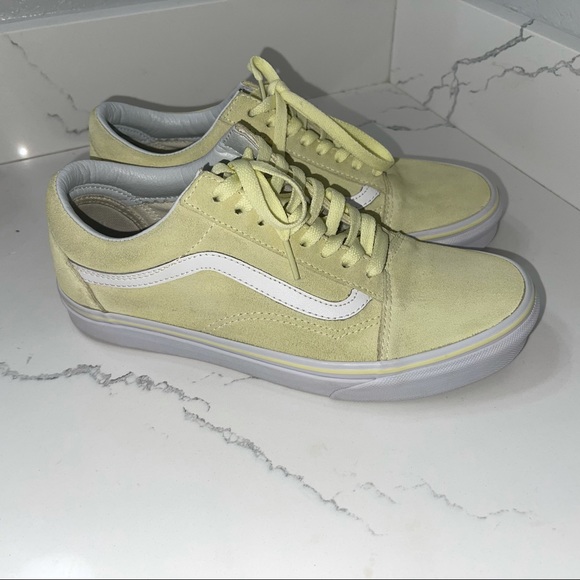 Vans - Picture 2 of 5